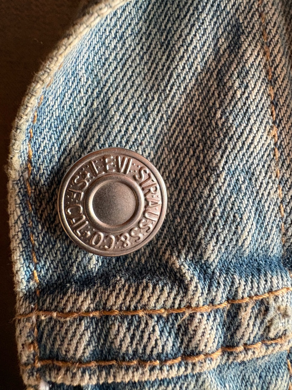 Levi's Light Blue Denim Jacket - Picture 3 of 5